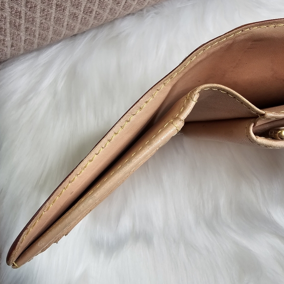 AUTHENTIC Louis Vuitton Multi Color Monogram Murakami Kisslock Wallet 🩷✨️ - Picture 8 of 14